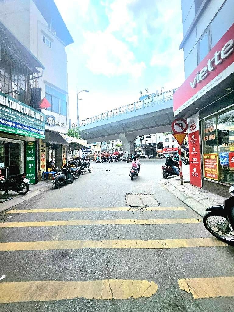 Nhà Phố Lê Thanh Nghị 54m² - 5 Tầng Đẹp, Kinh Doanh Đỉnh, Giá 13 Tỷ