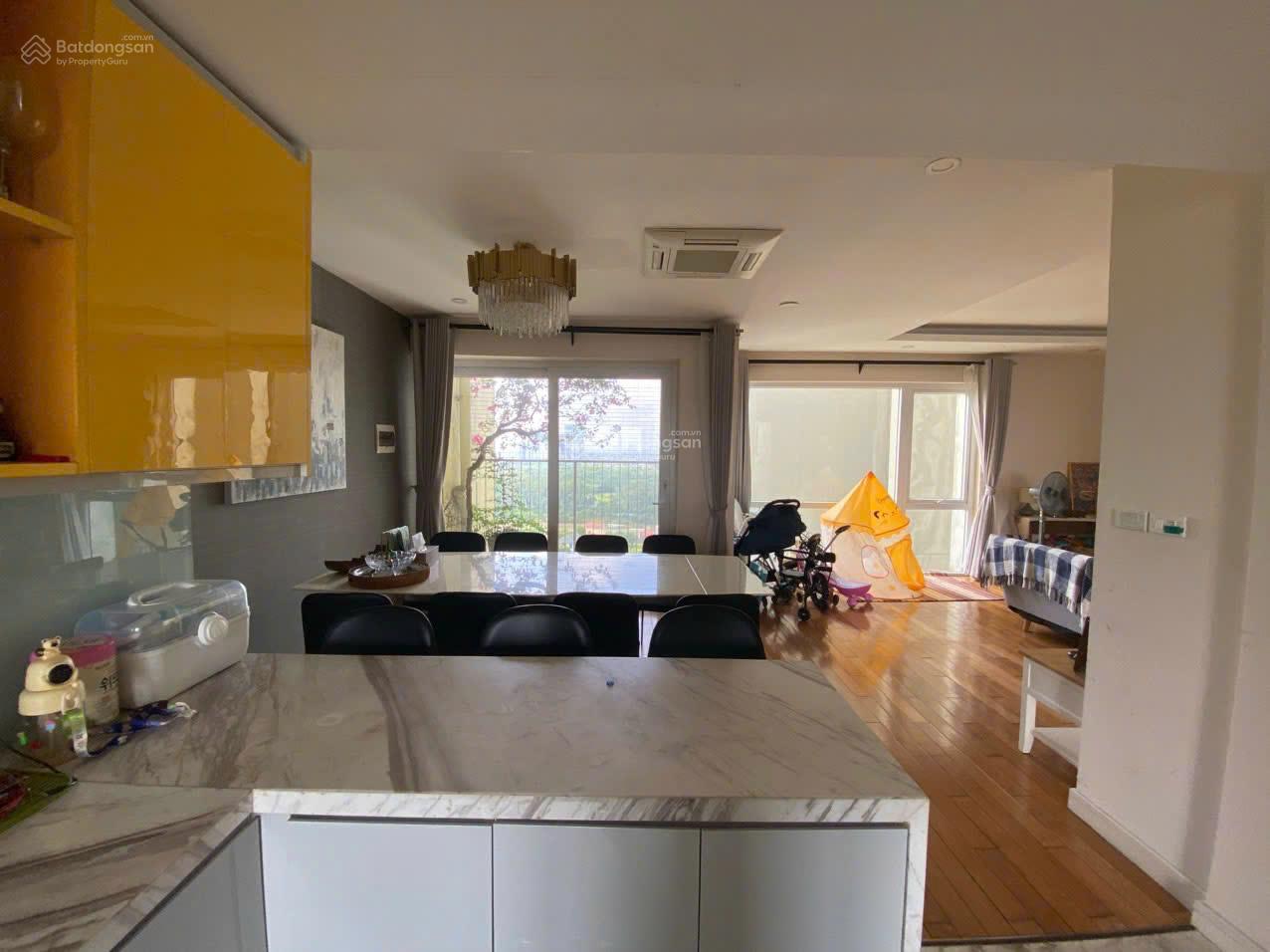 Cho thuê Penthouse Duplex Ecopark 172m² - Sân vườn view Hồ Thiên Nga