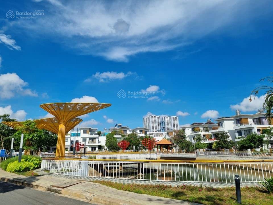 Cho thuê nhà phố căn góc 230m² tại Thủ Đức - Kế công viên, tiện ích nội khu đẳng cấp