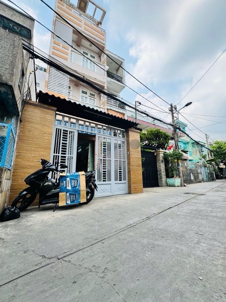 Nhà 5 Tầng 230m² Hẻm Rộng Sát Quận 5, Giá 13.9 Tỷ