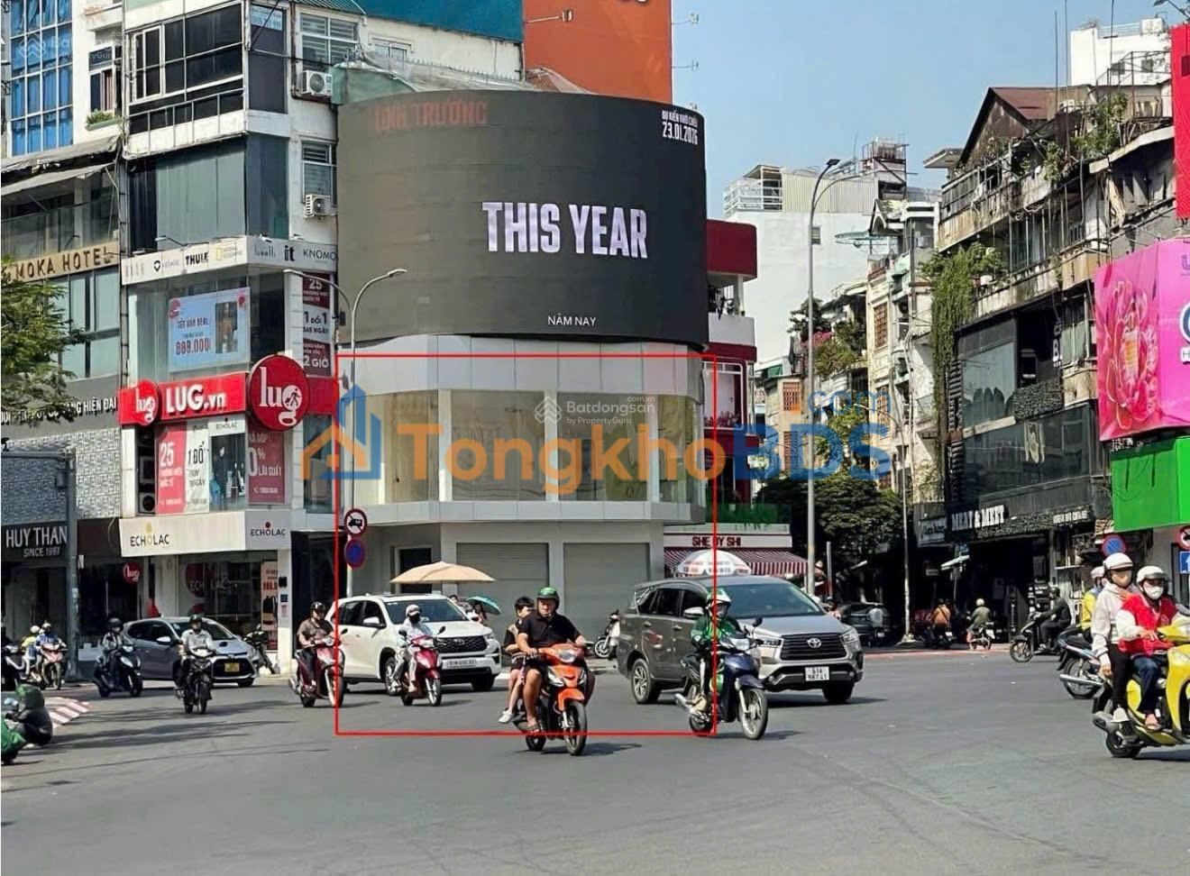 Cho thuê mặt bằng góc 2 Nguyễn Trãi, Q1 - Vị trí vàng kinh doanh sầm uất