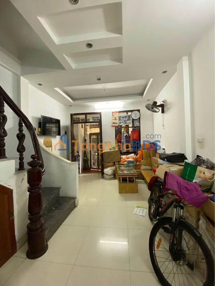 Nhà Nguyên Căn 42m² x 4 Tầng, Ngõ 184 Trần Khát Chân - Sẵn Sàng Ở Ngay!