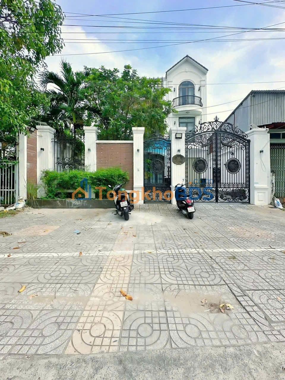 Cho thuê biệt thự mặt tiền Nguyễn Văn Cừ, Cần Thơ - 500m²