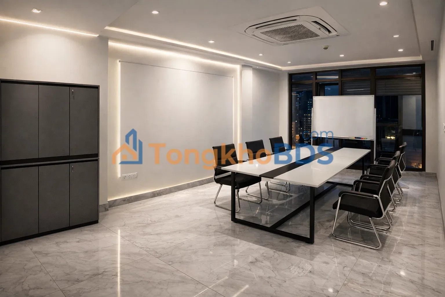 Văn phòng 140m² mặt phố Dương Khuê, Cầu Giấy - Sẵn sàng làm việc ngay!