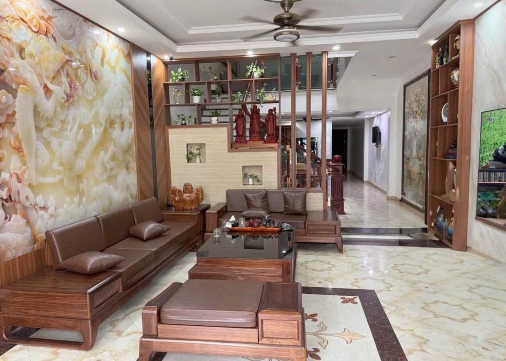 Nhà 3 Tầng 5.x Tỷ Đường Lê Đại Hành, Lào Cai - Sẵn Sàng Về Ở!