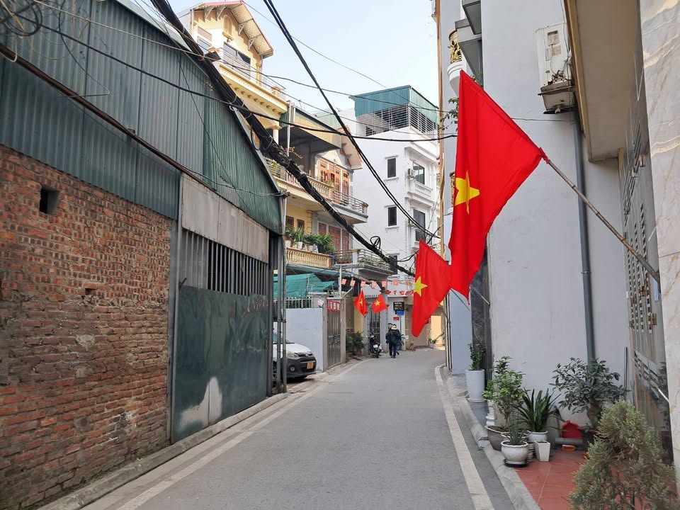 Bán Đất Long Biên 65m² Giá Tốt - Sổ Đỏ Sẵn Sàng