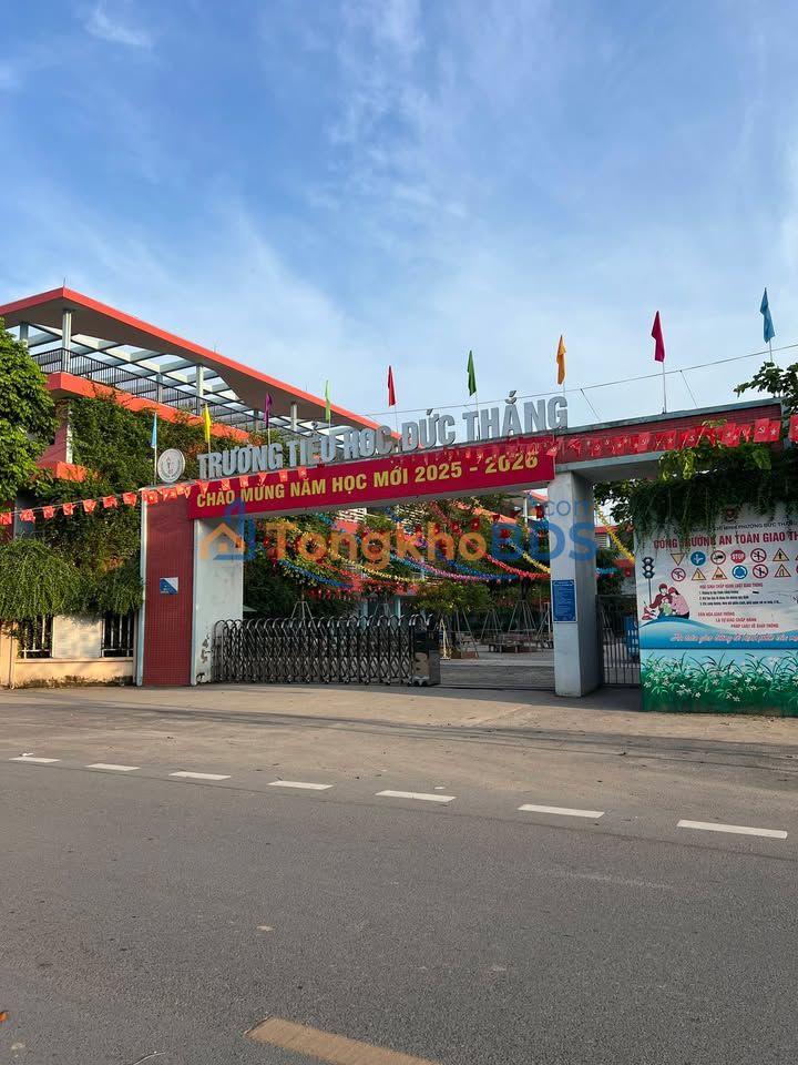 Nhà Phố 45m² 4 Tầng, Oto Lùi Cửa Ngõ Đức Thắng - Sổ Đỏ Vuông Đét