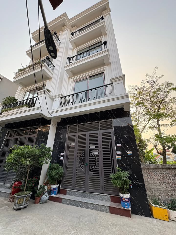 Nhà 5 Tầng 45m² 3 Tỷ - Ô Tô Đỗ Cửa Phường Biên Giang, Bắc Giang