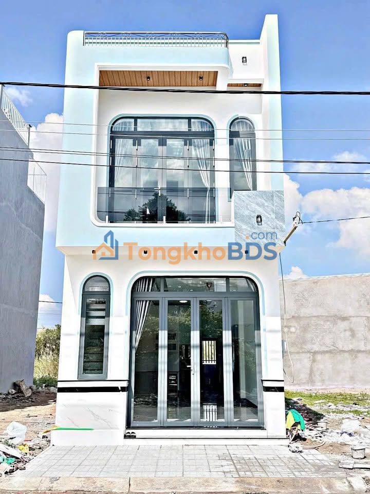 Nhà Mới Đẹp 4.5x14m Phường Mỹ Phước, Long Xuyên - Giá từ 2 Tỷ