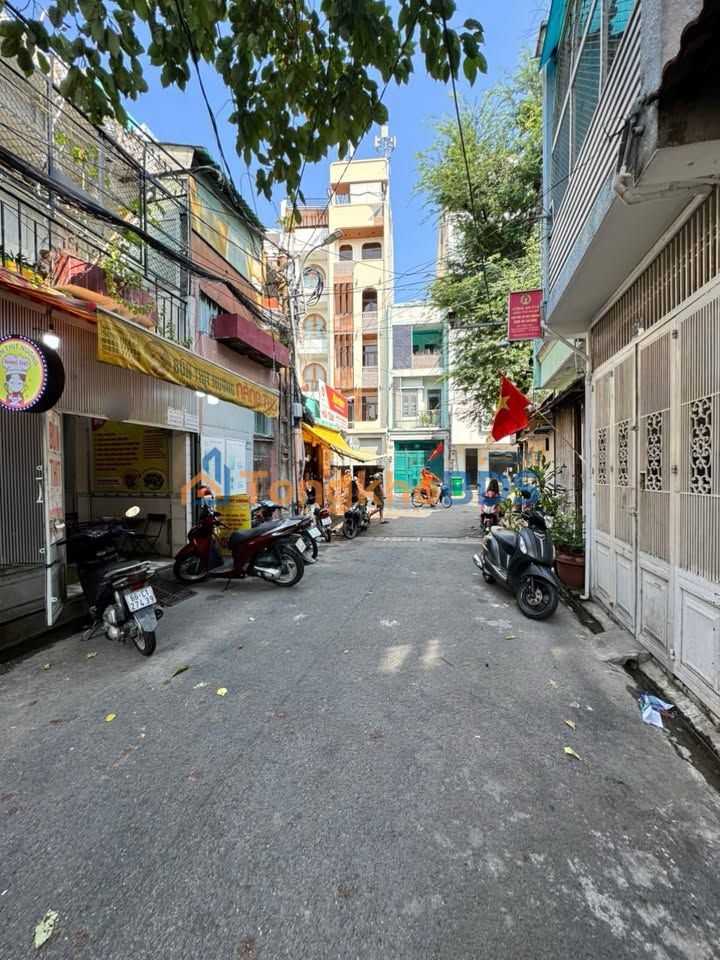 Nhà Hẻm Xe Hơi Đặng Văn Ngữ, Phú Nhuận - 46m² Giá 9.8 Tỷ - Sẵn Sàng Xây Mới 6 Tầng