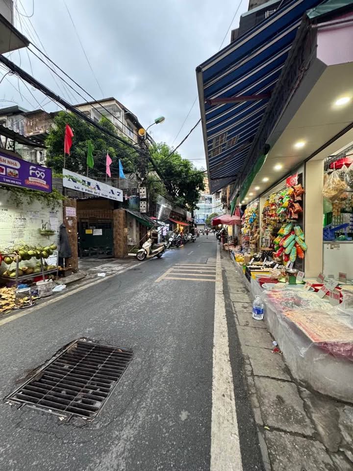 Nhà 3 Tầng Kinh Doanh Mặt Tiền Bạch Mai - Lô Góc 38m² - Oto Vào Nhà