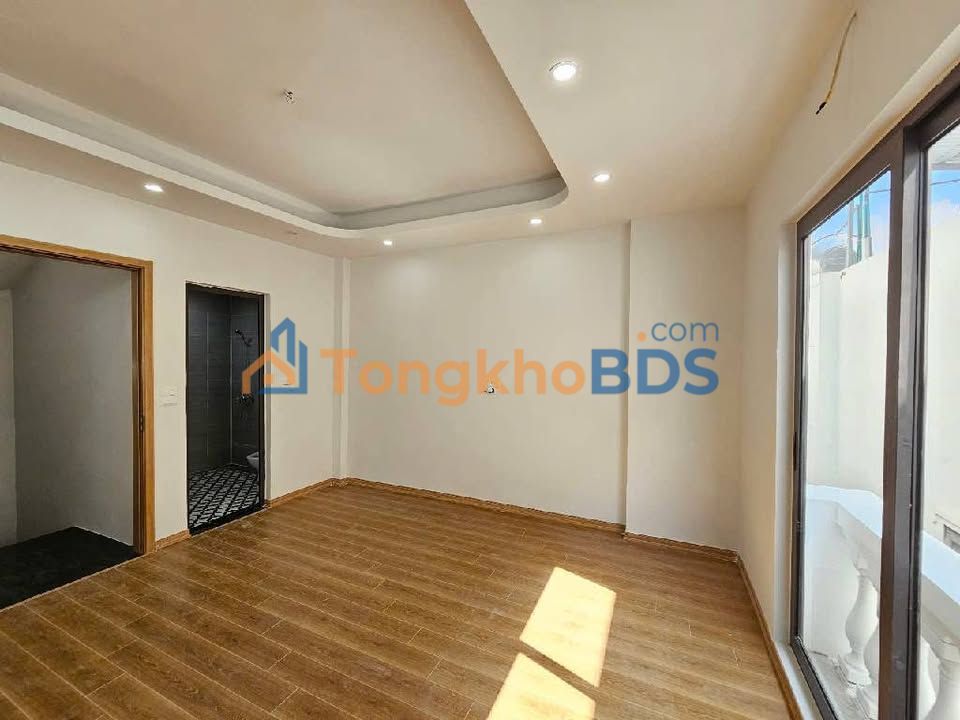 Nhà Cổ Nhuế 6 Tầng - 35m² - Lô Góc - 8 Tỷ