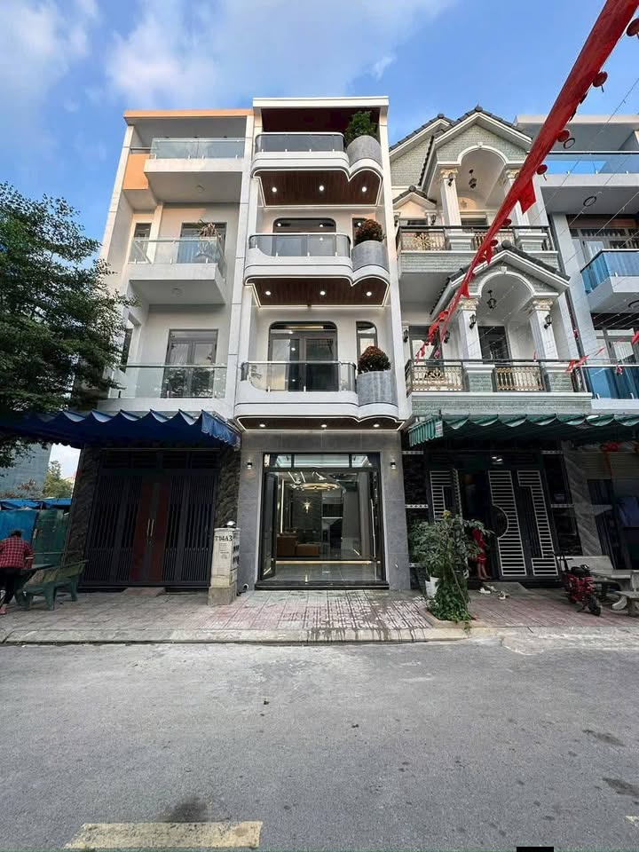 Nhà Phố 3 Lầu Mặt Tiền 60m² Bình Chuẩn, Thuận An - Giá 4.8 Tỷ