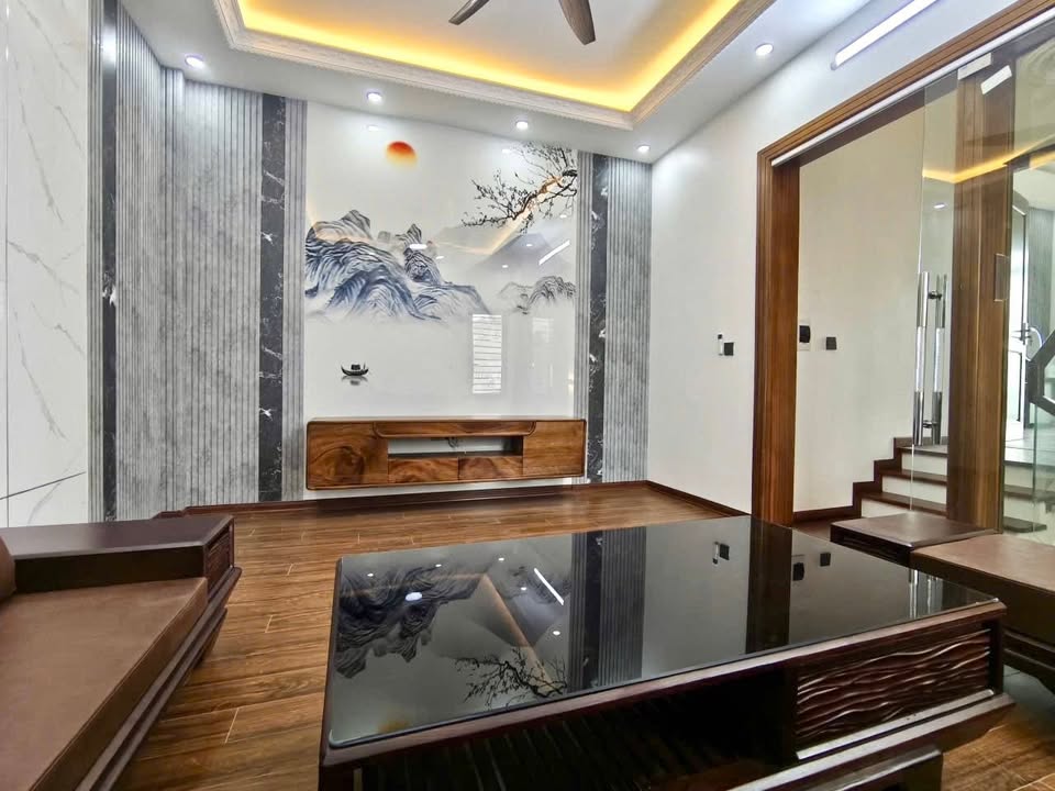 Nhà 4 Tầng Mặt Tiền Trần Quang Diệu, TP. Hải Dương - 63m², 4PN, Oto Vào Nhà