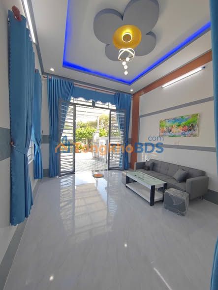 Nhà mới hoàn thiện 108m² Hẻm 95 Trần Phú, Trảng Bàng - Giá 1.79 Tỷ