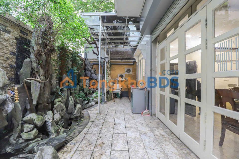 Bán Gấp Villa Ciputra 230m² - Hướng Tây Nam, 5PN, Giá Tốt Nhất