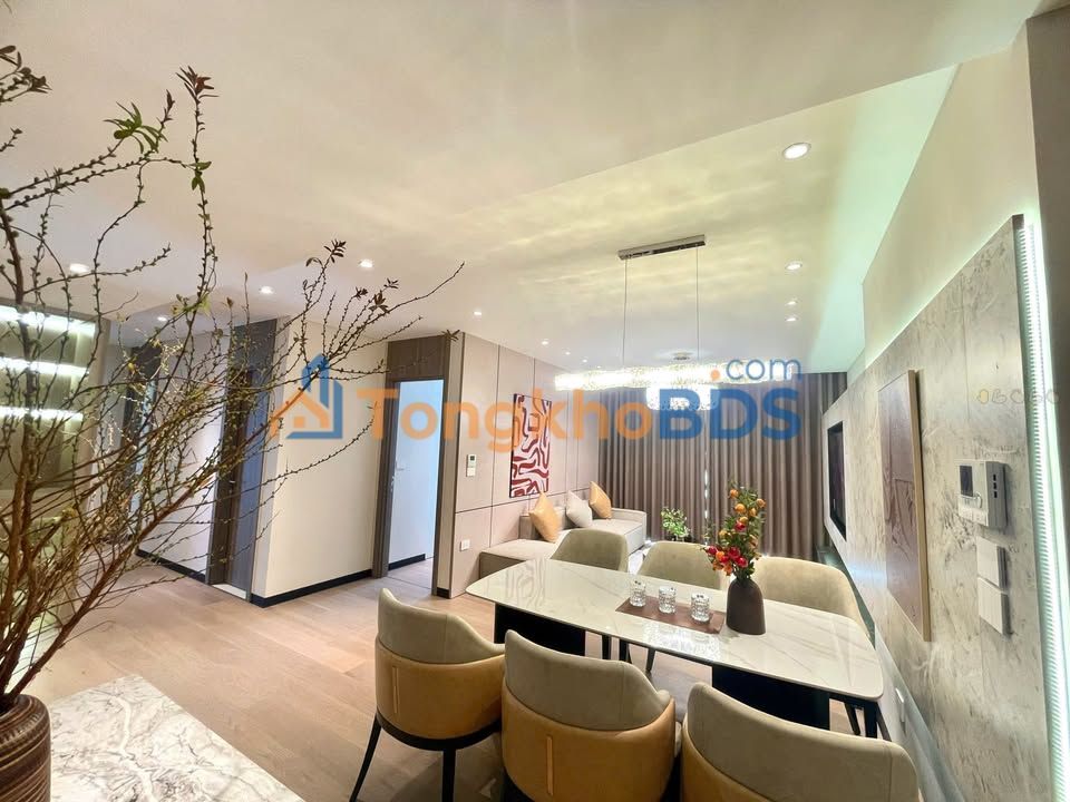 Căn hộ Kosmo Tây Hồ 118m² giá 2.x triệu - View đẹp Hồ Tây