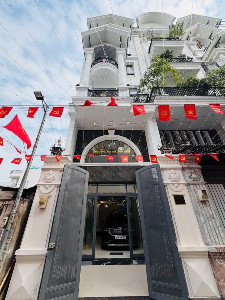 Nhà 4.5x16m Gò Vấp 10.79 Tỷ, Hẻm Xe Hơi 5m, Tặng Nội Thất