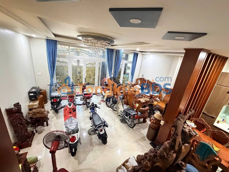 Nhà 70m² MT 12m Tân Phú - Sổ Hồng Chính Chủ, 15 Tỷ