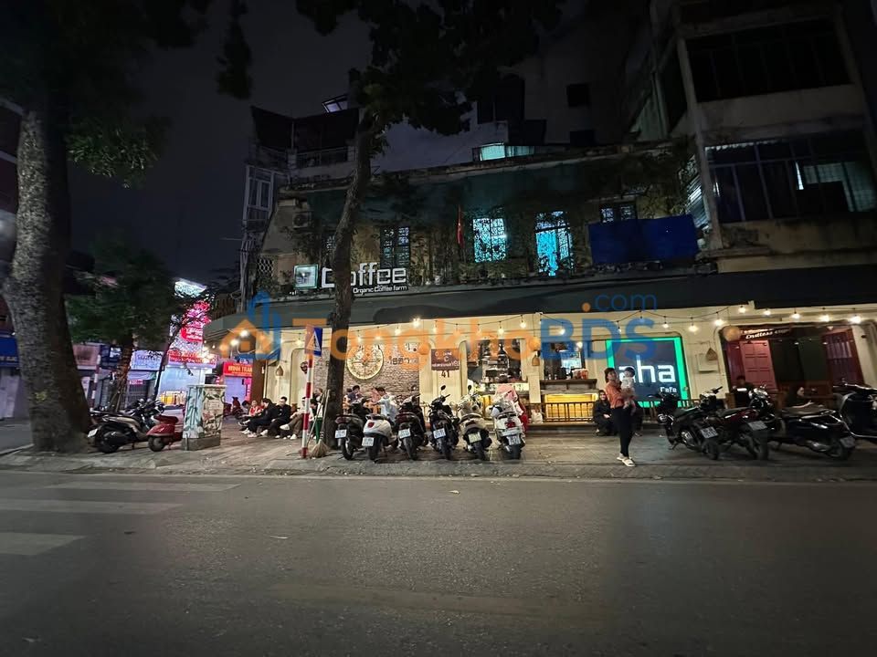 Cho thuê mặt bằng kinh doanh mặt tiền lớn tại Cầu Giấy, Hà Nội