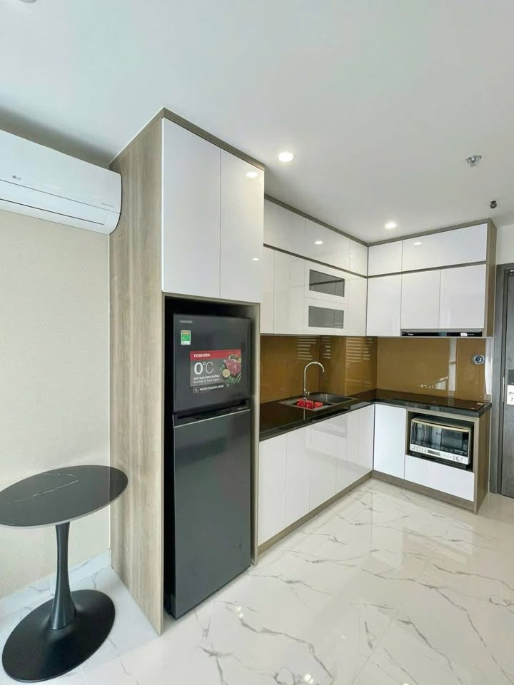 Cho thuê căn hộ Vinhomes Grand Park Q9 69m² - Full nội thất, view hồ bơi