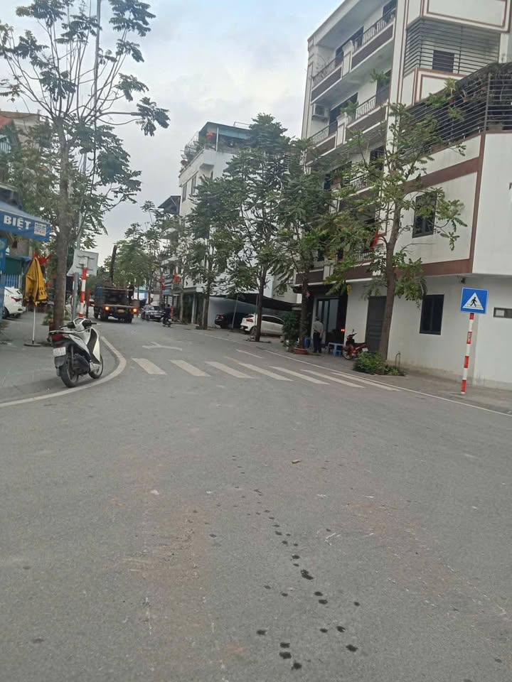 Cho thuê kho xưởng 100m² mặt tiền 4m đường thông Cự Khối, Long Biên - Kinh doanh sầm uất