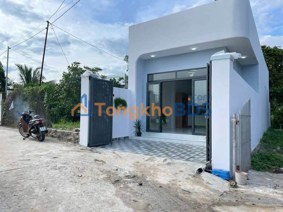Nhà Hàng Gòn (Xuân Tân) Long Khánh 100m² Sổ Riêng - Giá Tốt
