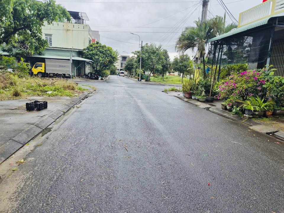 Đất Sổ Đỏ 100m² Âu Cơ, Buôn Ma Thuột - Giá 1.6 Tỷ, Sát Công Viên