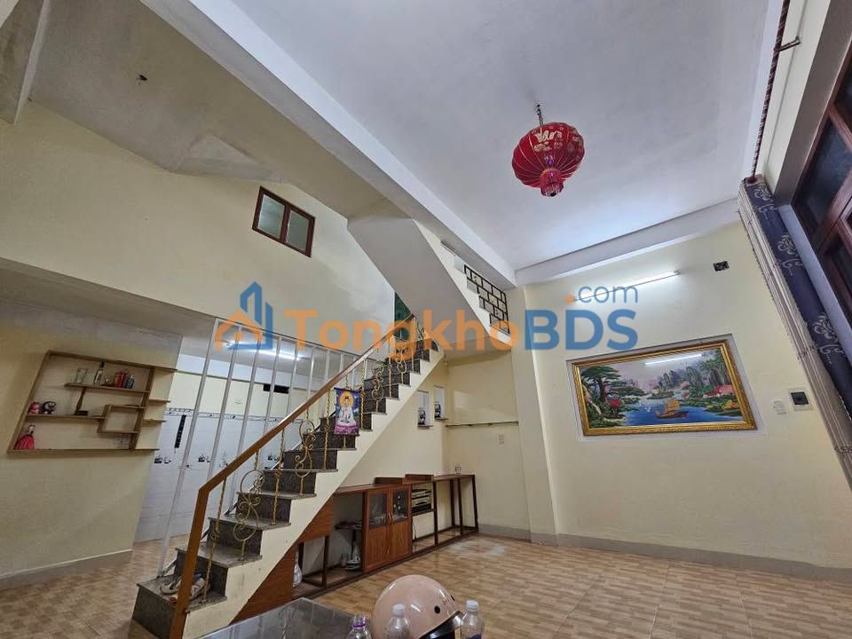 Cho thuê nhà 2 tầng rưỡi 54m² kiệt 2.5m, Sơn Trà - Giá 7.5 triệu/tháng