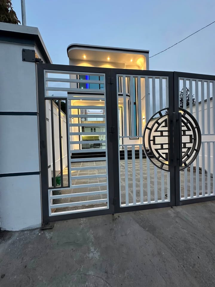 Nhà 100m² Phường Lương Sơn, Sông Công - Sổ Hồng, Giá 1 Tỷ