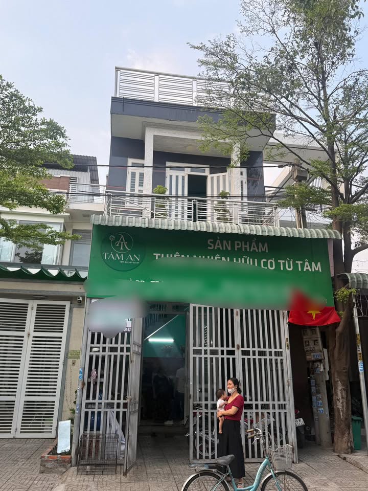 Nhà 1 Trệt 1 Lầu 100m² Tân Uyên - Kinh Doanh Sầm Uất, Thu Nhập 8 Triệu/Tháng