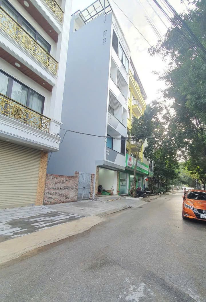 Nhà Thạch Bàn 37m² - 6 Tỷ, Dân Xây Riêng Biệt, Gần Aeon Mall