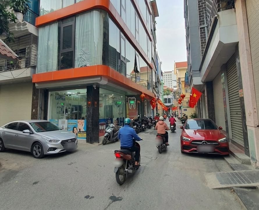 Nhà Mặt Tiền Galaxy Vạn Phúc - Lô Góc 2 Mặt Ngõ, 45m² x 6 Tầng - 11 Tỷ