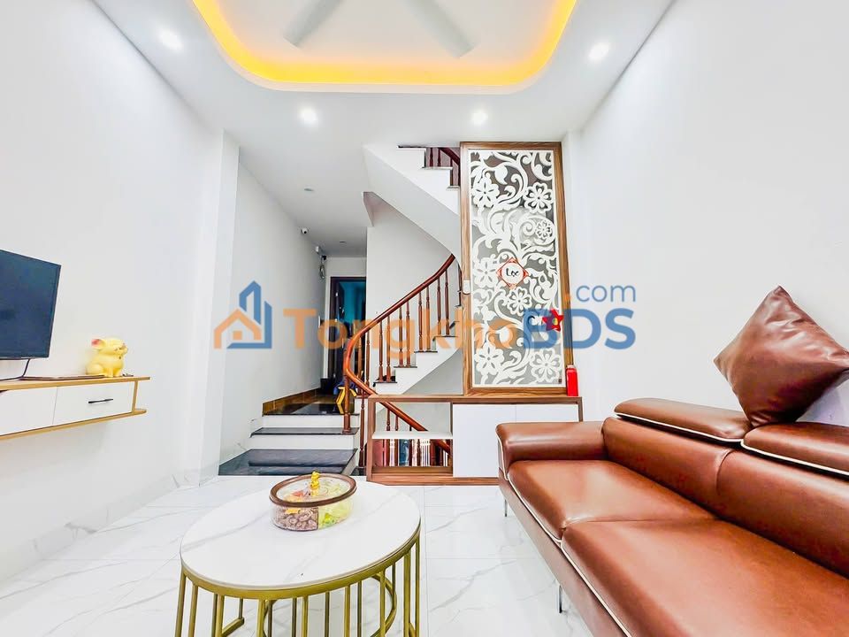 Nhà 4 Tầng Di Trạch 32m² - View Thoáng, Gần Trục Đường 3.5