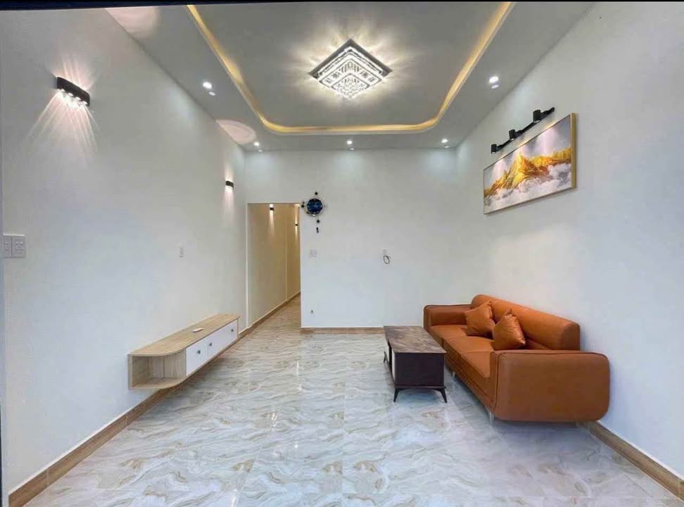 Nhà Phố Hiện Đại 60m² Lê Hồng Phong, Sóc Trăng - Sổ Hồng Riêng