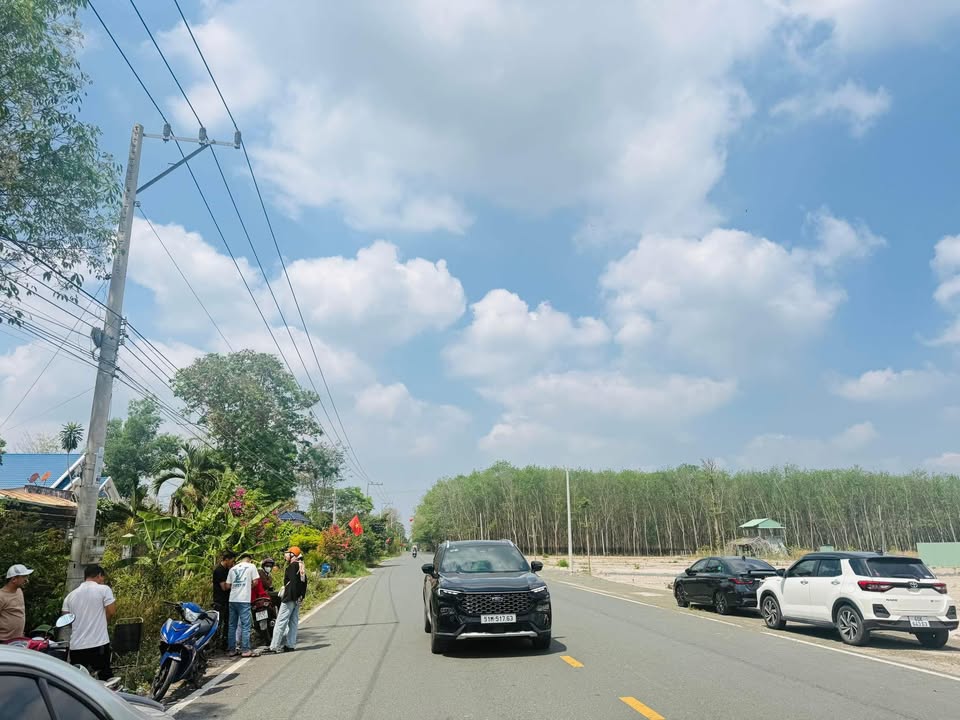 Đất Mặt Tiền Nhựa Cao Bá Quát, Tân Uyên - 5m² Giá 8xx Triệu - Đầu Tư Sinh Lời!