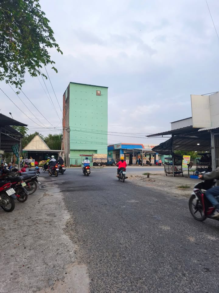 Bán Đất Thổ Cư Long Hồ, Vĩnh Long 95.6m² - Sổ Hồng Sẵn Sàng