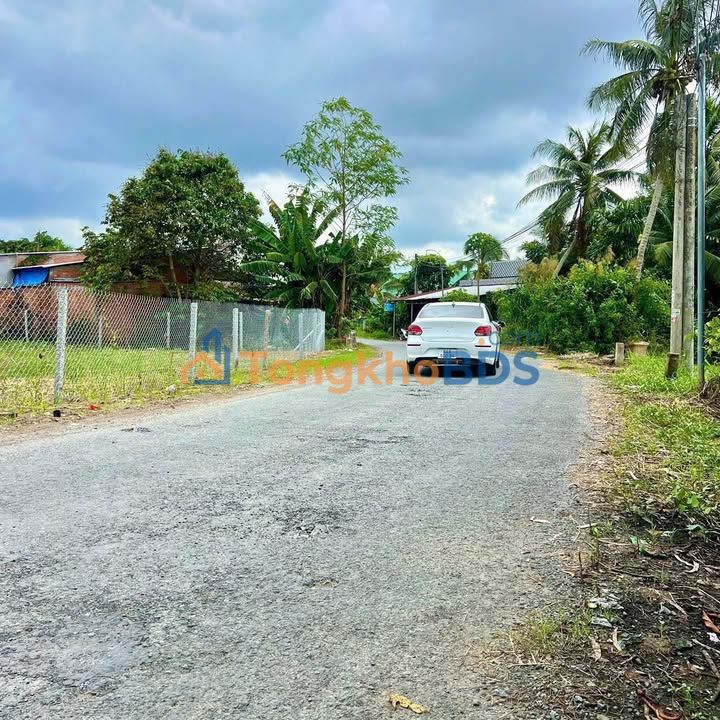 Bán Gấp 2 Nền Mặt Tiền Kinh Doanh Phú Thịnh, Vĩnh Long - 110m² Giá 390 Triệu