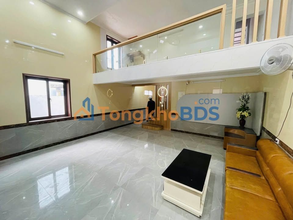 Nhà 2 Tầng Ngõ Tống Duy Tân, Thanh Hóa - 103m² Nở Hậu, Giá 3.2 Tỷ
