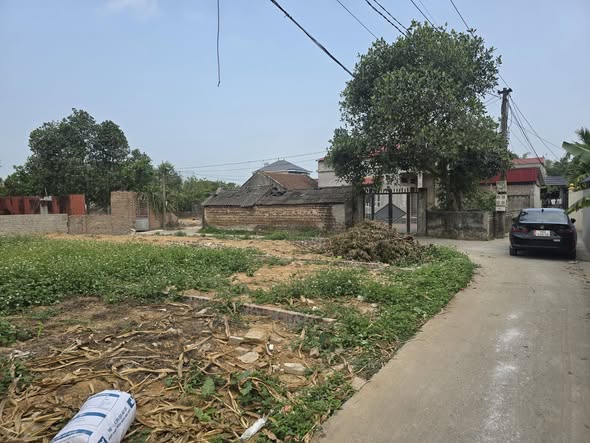 Đất GÓC 140m² Ngọc Lý, Tân Yên - Hơn 800 Triệu, Sẵn Sổ Hồng