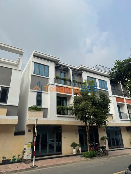 Nhà 160m² An Phú, Thủ Dầu Một - 3.68 Tỷ, Đối Diện Công Viên, Full Nội Thất