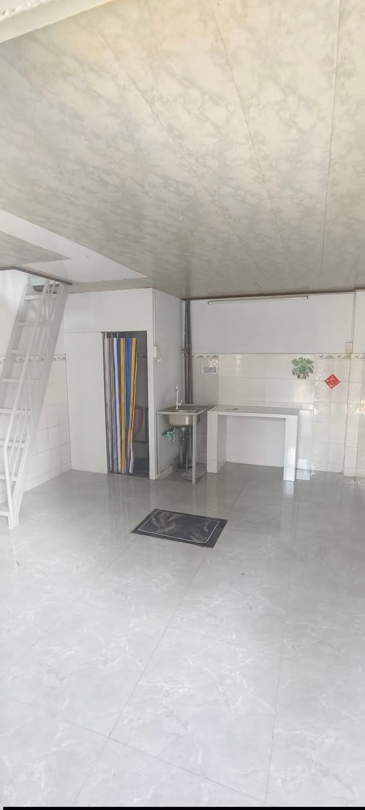 Nhà Gác Lửng Sát Trung Tâm Dĩ An - Giá 3 Triệu/Tháng