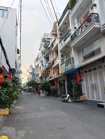 Nhà Phố Phan Văn Trị, Bình Thạnh - Hẻm Xe Tải 8m, 4 Tầng, 90m², 16.5 Tỷ