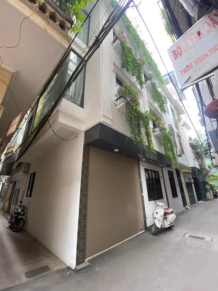 Nhà Lô Góc Phố Bạch Mai 43m² 5 Tầng - 9 Tỷ, Gần ĐH Bách Khoa