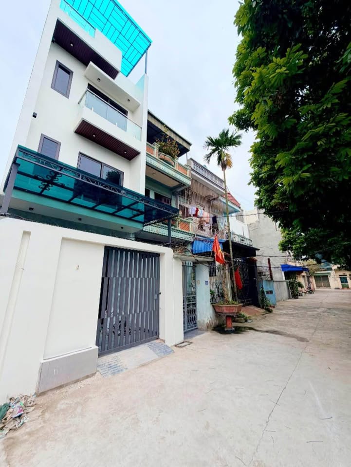 Nhà 4 Tầng Đẹp 55m² Hướng Đông - 3.85 Tỷ Tại Đỗ Mạnh Đạo, Nam Định