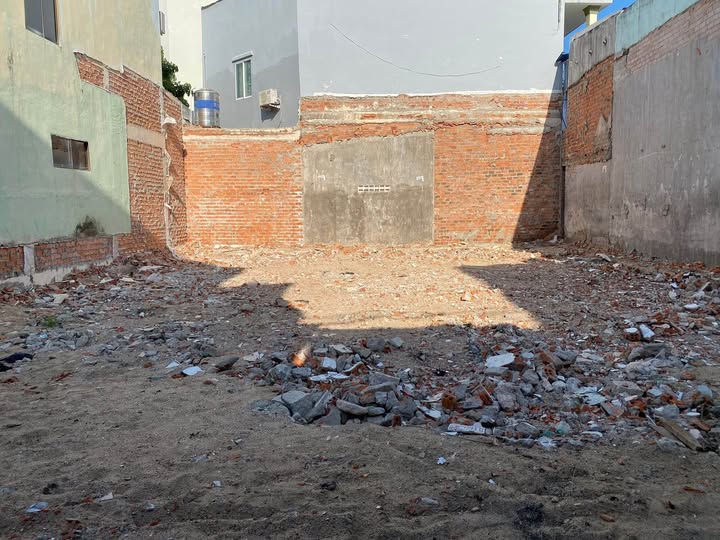 Bán Đất Hẻm Phạm Tú Nha Trang 50m² Hướng Nam - Sổ Đỏ Sẵn Sàng