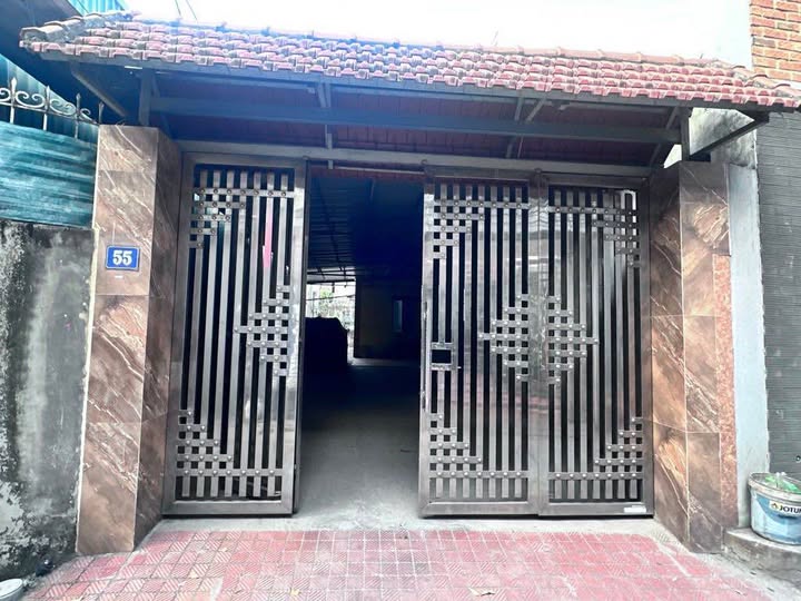 Nhà Phố Tứ Liên 74m² - 4PN - 11 Tỷ - Ô Tô Đỗ Cổng - Sổ Đỏ Chính Chủ