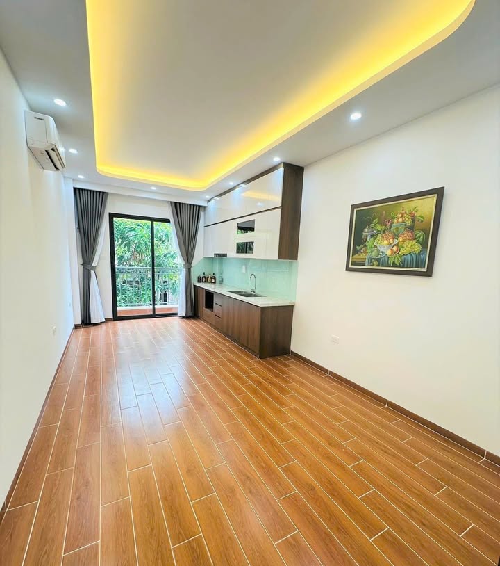 Nhà 5 Tầng Thang Máy Văn Cao, Ba Đình - 45m², Sẵn Sàng Ở Ngay
