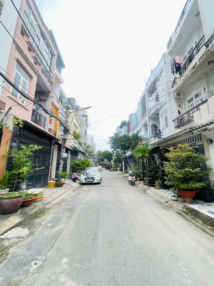 Nhà 4 Tầng Chính Chủ - Hẻm 4m - Tân Phú - 8 Tỷ TL