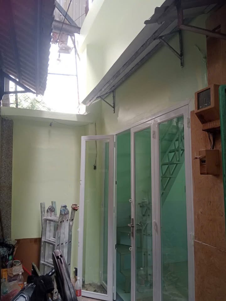 Nhà mới sửa, 18m², Hẻm Hương Quê, Bình Chánh - Giá 950 Triệu